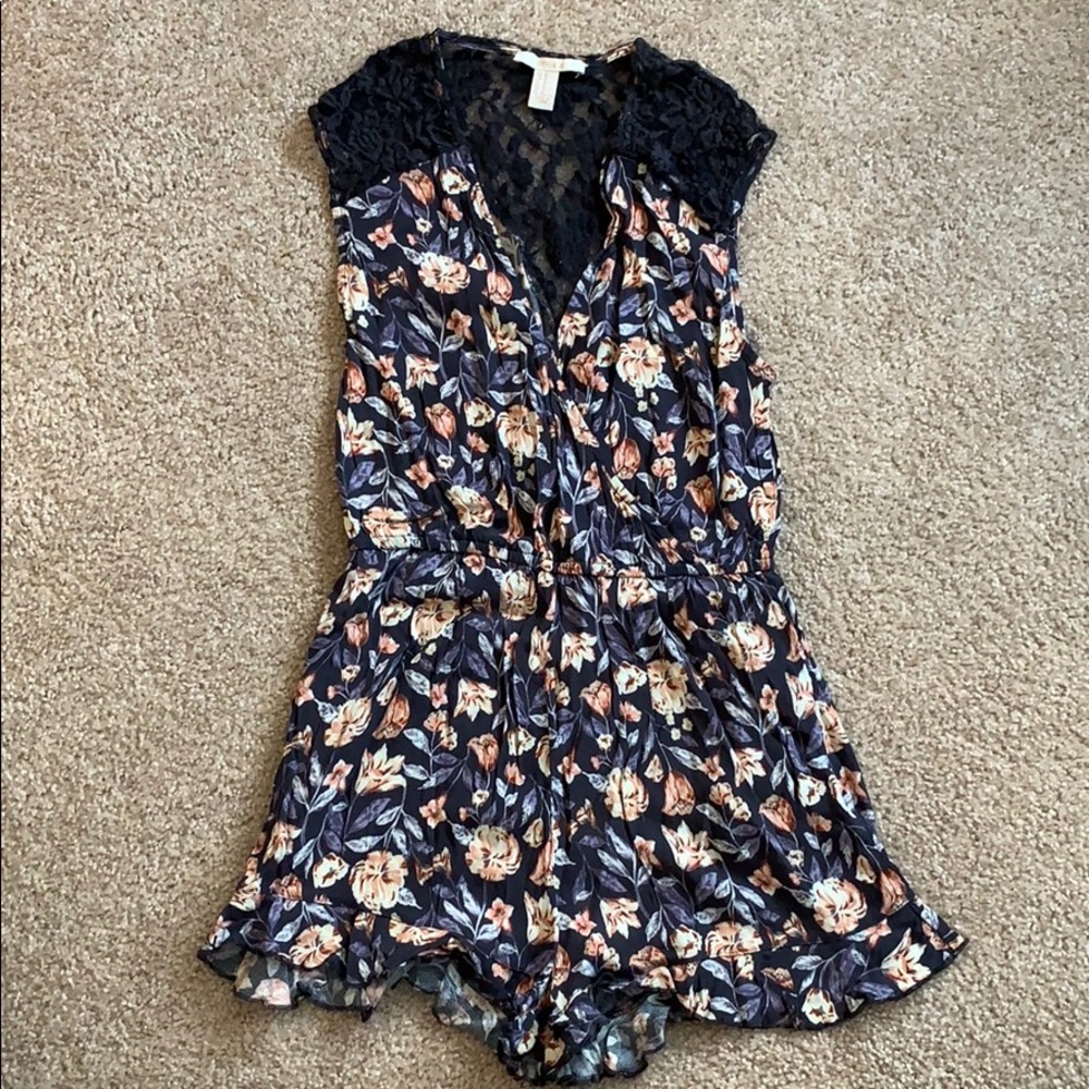 Forever 21 Floral Romper w/ pockets